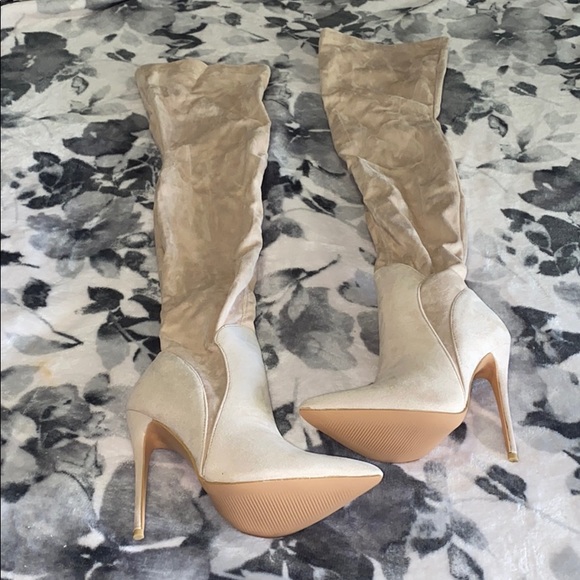 PrettyLittleThing Shoes - thigh high boots by Pretty Little Thing PrettyLittleThing Shoes - thigh high boots by Pretty Little Thing